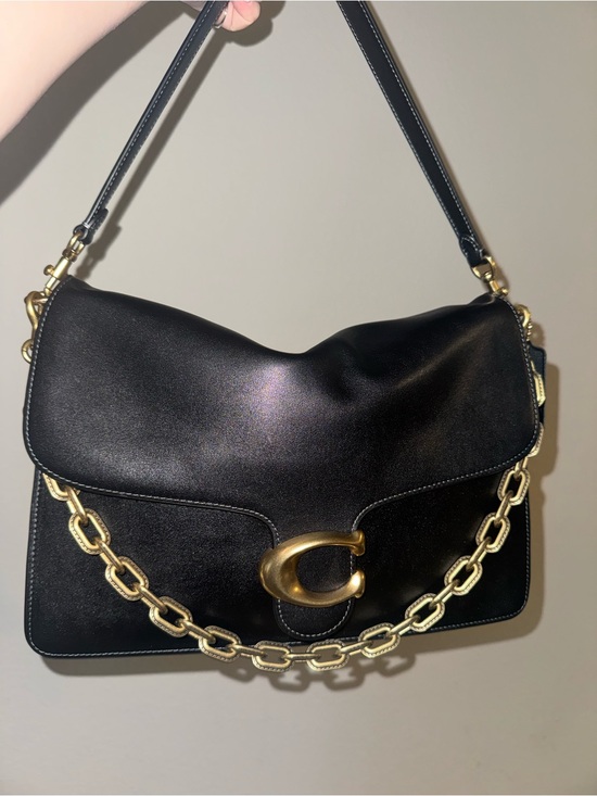 Coach Handbags - COACH Chain Tabby 35 in Black 🖤